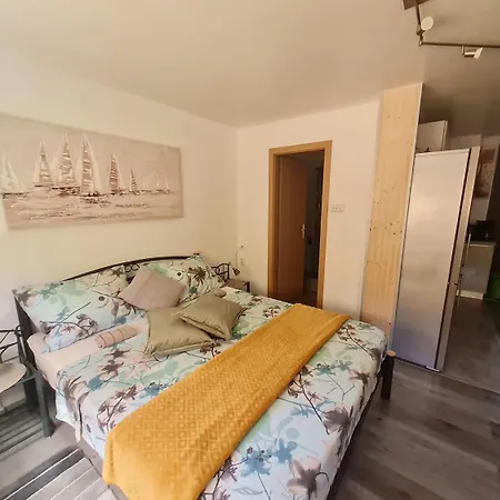 Lovely - Modern & Comfy * Split